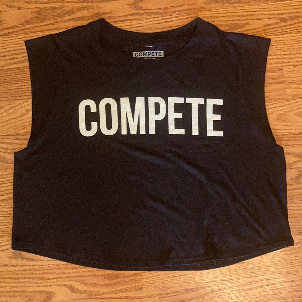 Compete everyday crop top